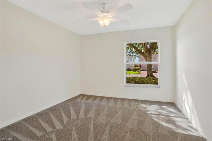 6630 Vancouver LN, NAPLES FL 34104