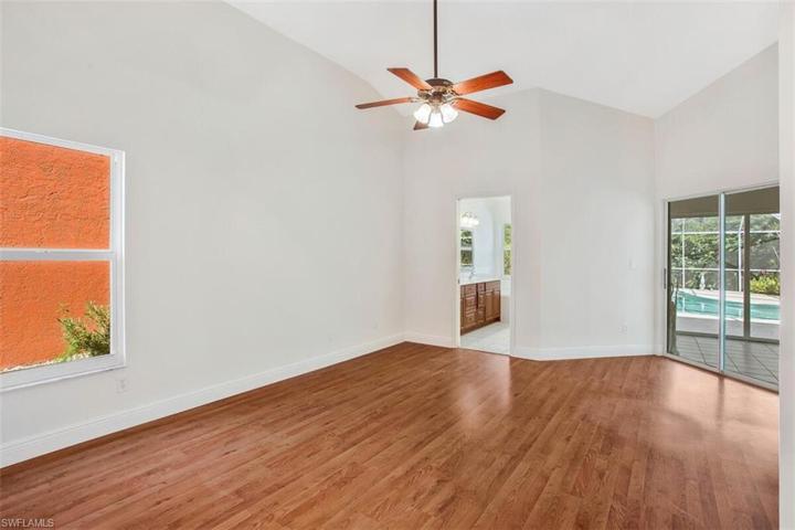 6630 Vancouver LN, NAPLES FL 34104