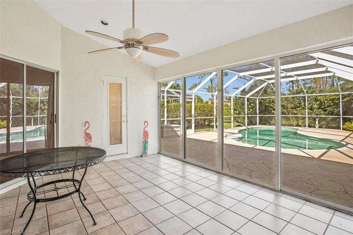 6630 Vancouver LN, NAPLES FL 34104