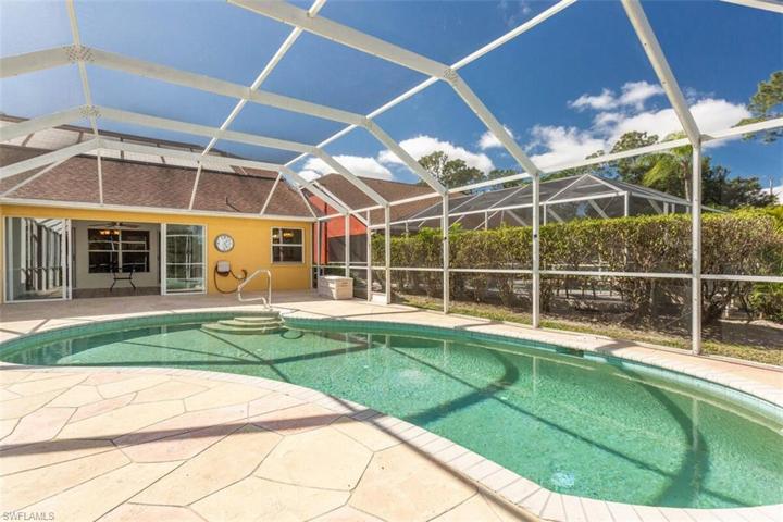 6630 Vancouver LN, NAPLES FL 34104