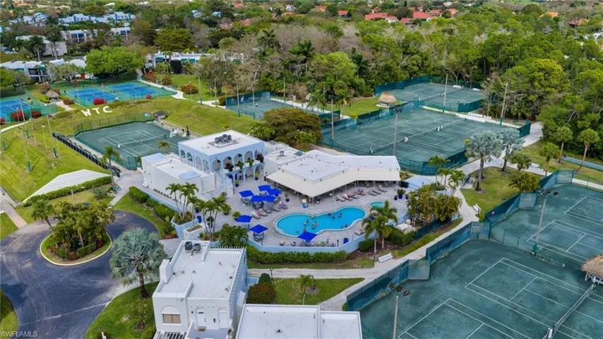 4716 Via Carmen, Naples, Florida 34105