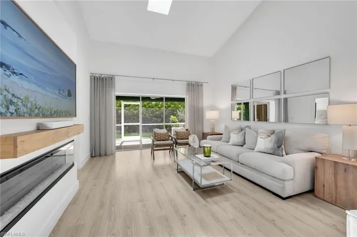 4716 Via Carmen, Naples, Florida 34105