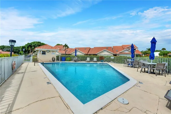 4716 Via Carmen, Naples, Florida 34105