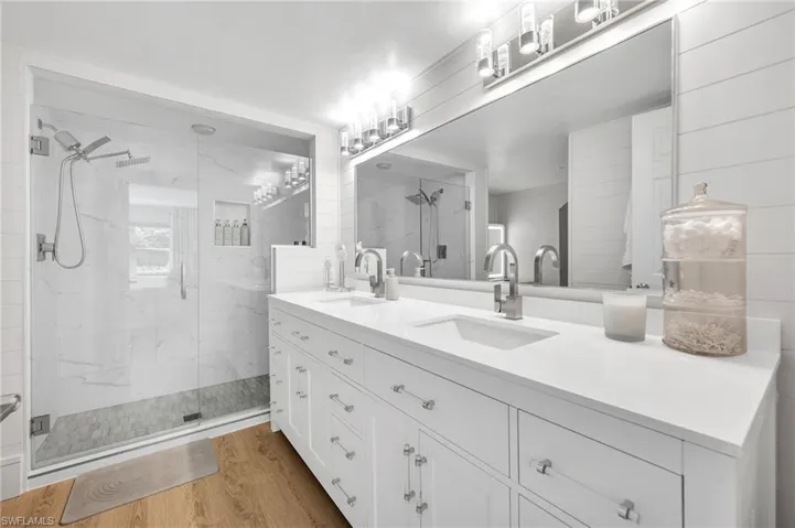 4716 Via Carmen, Naples, Florida 34105