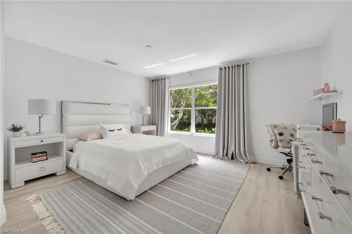4716 Via Carmen, Naples, Florida 34105
