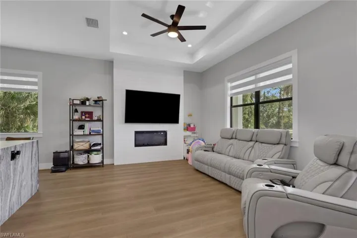 3039 12th Ave Ne, Naples, Florida 34120