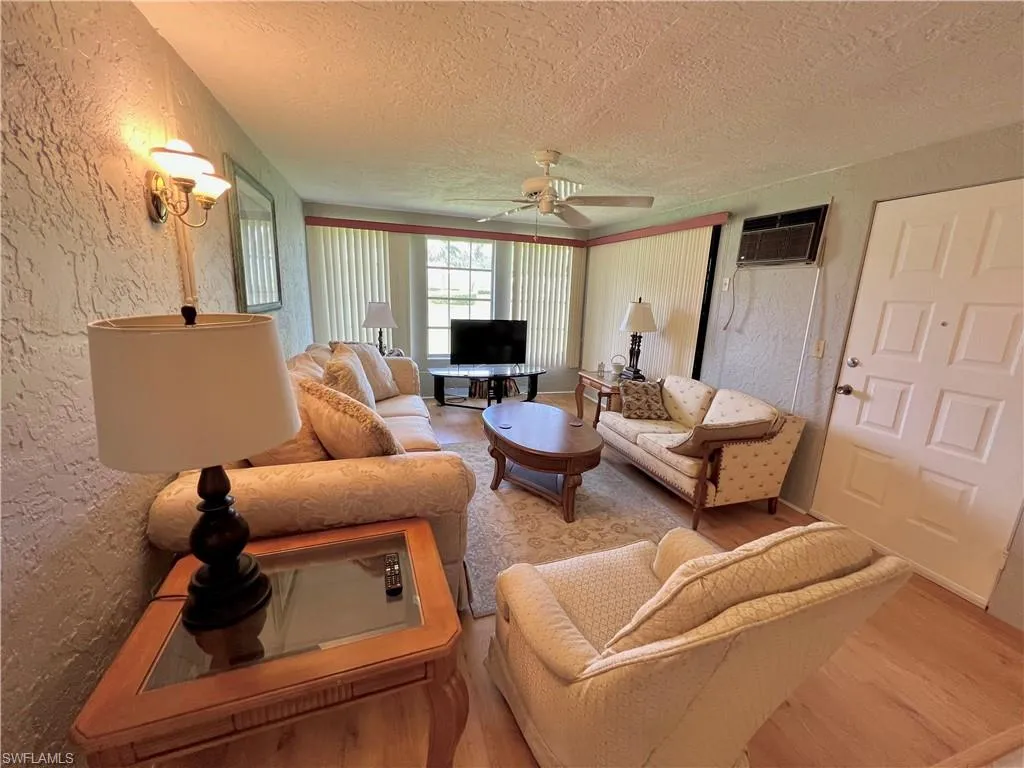 10 Regency CT, Lehigh Acres, FL 33936,2025000340