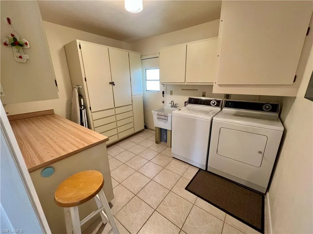 10 Regency CT, Lehigh Acres, FL 33936,2025000340