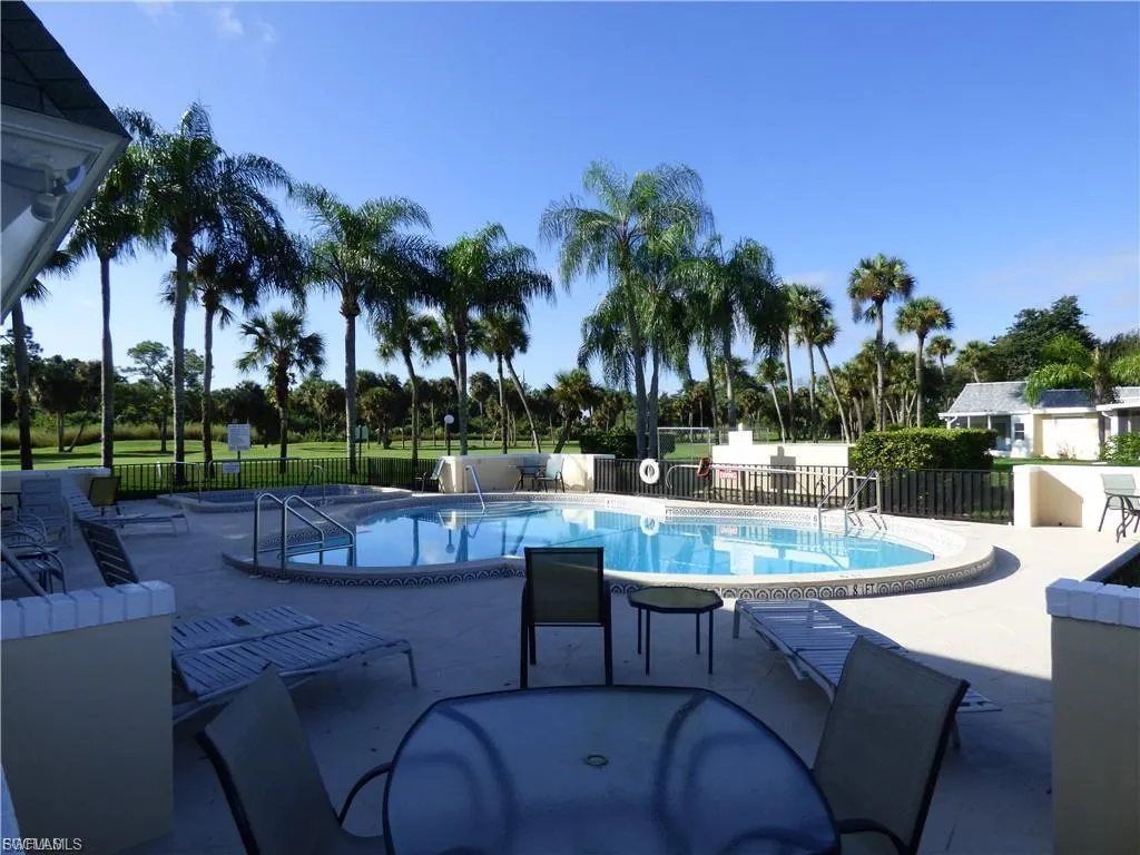 10 Regency CT, Lehigh Acres, FL 33936,2025000340