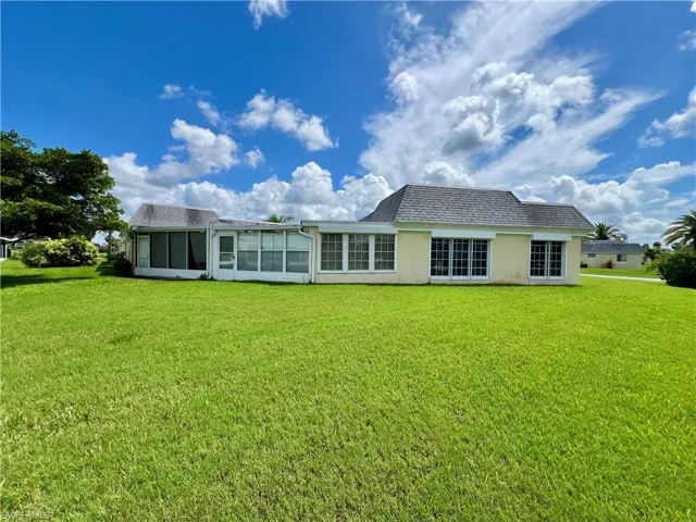 10 Regency CT, Lehigh Acres, FL 33936,2025000340