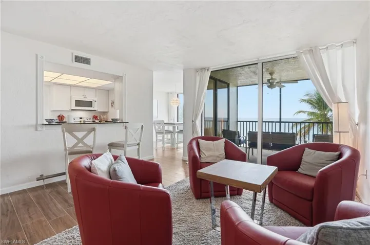 10475  Gulf Shore  DR, Naples, FL 34108
