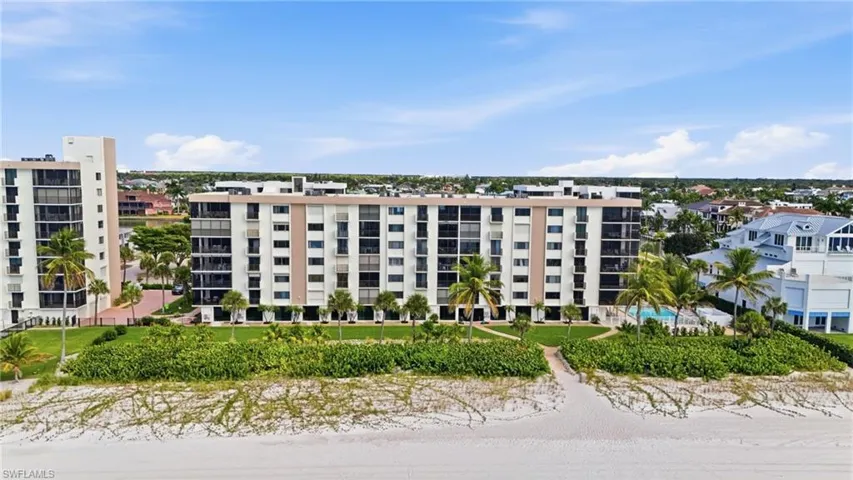 10475  Gulf Shore  DR, Naples, FL 34108