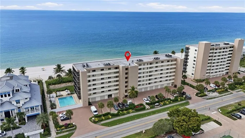 10475  Gulf Shore  DR, Naples, FL 34108