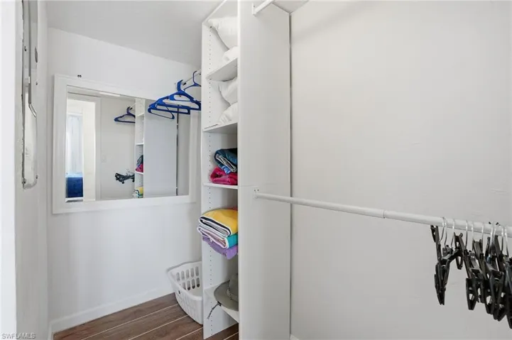 10475  Gulf Shore  DR, Naples, FL 34108