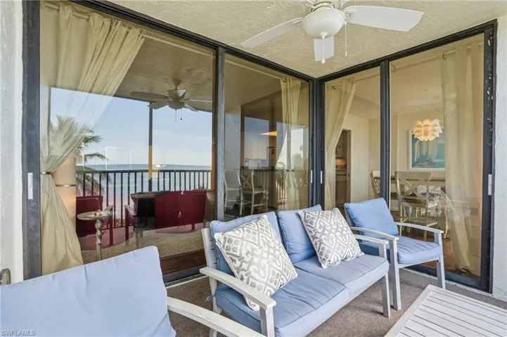 10475  Gulf Shore  DR, Naples, FL 34108