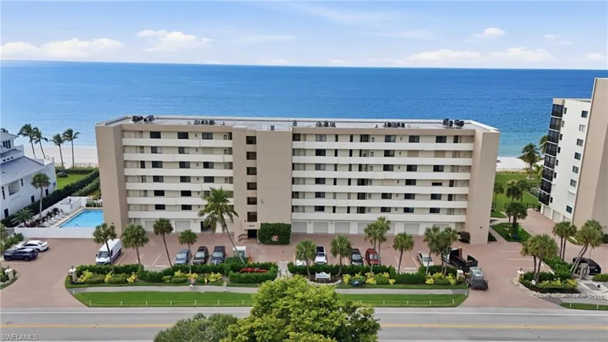 10475  Gulf Shore  DR, Naples, FL 34108