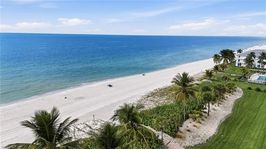 10475  Gulf Shore  DR, Naples, FL 34108