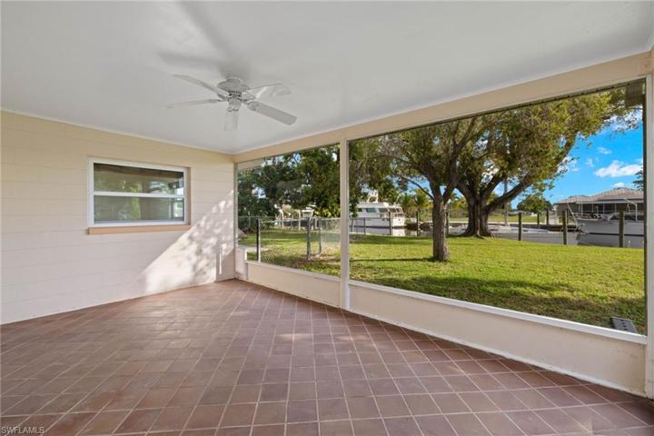 2102  Aruba  AVE, Fort Myers, FL 33905