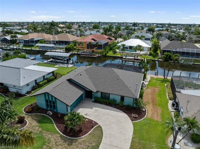 Birds eye view of property