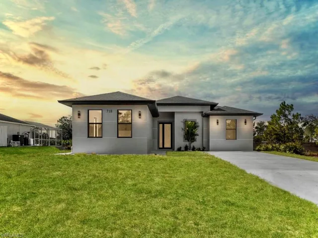 718  Bedford Point  AVE, Lehigh Acres, FL 33974