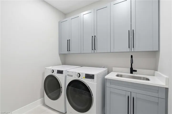 2306 Sw 16th Ter, Cape Coral, Florida 33991