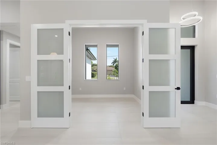 2306 Sw 16th Ter, Cape Coral, Florida 33991