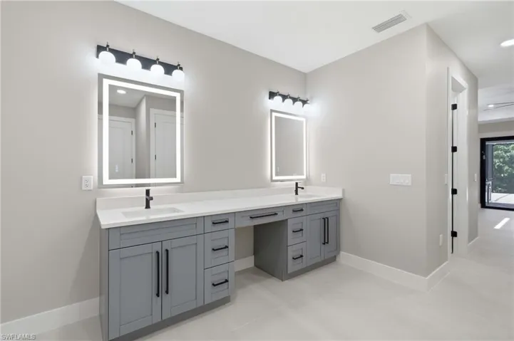 2306 Sw 16th Ter, Cape Coral, Florida 33991