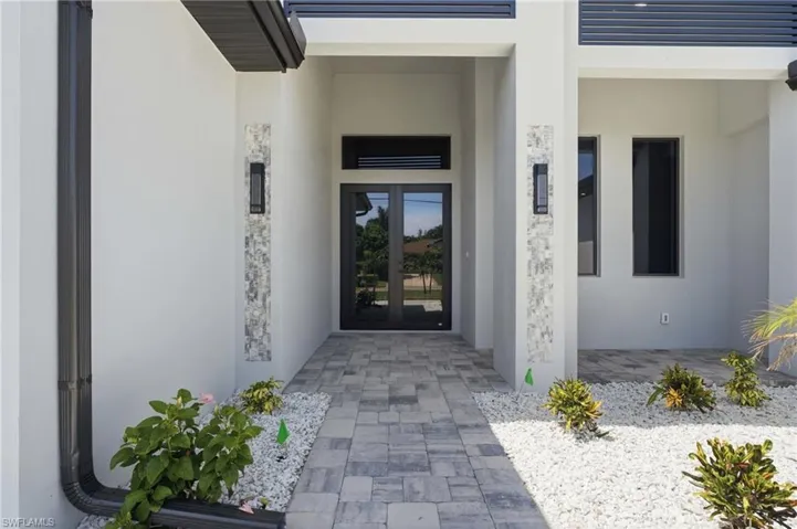 2306 Sw 16th Ter, Cape Coral, Florida 33991