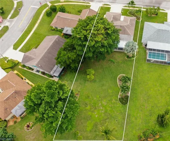 Lot with great landscaping
