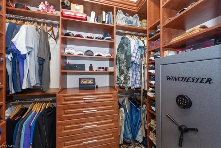 View of walk in closet