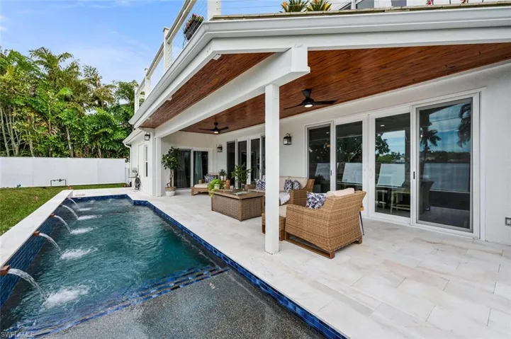 Lanai & pool