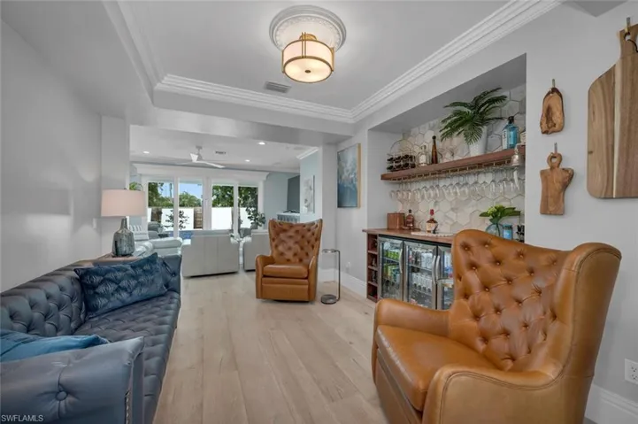 Dry bar lounge