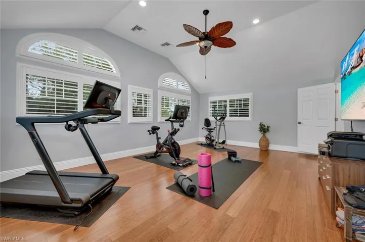 Flex space/office/exercise