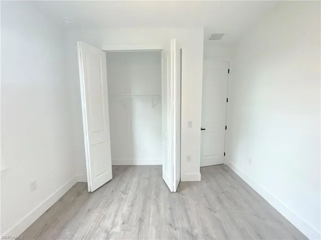 Representative image of the anticipated style of the closet in the bedrooms
