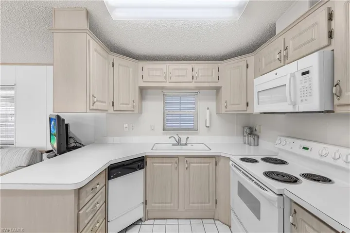 344  Bobcat  RUN, Naples, FL 34114