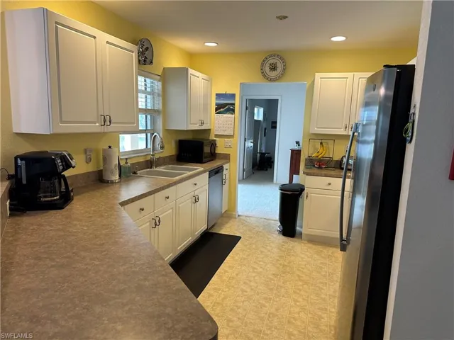 216 Sw 22nd St, Cape Coral Fl 33991
