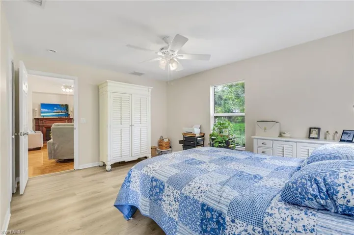 1006 Ne 6th Pl, Cape Coral, Florida 33909