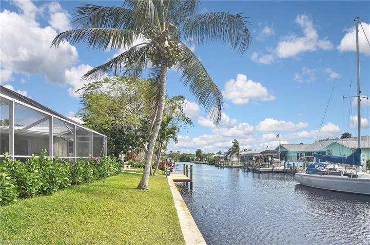 1720  Cobia  WAY, North Fort Myers, FL 33917