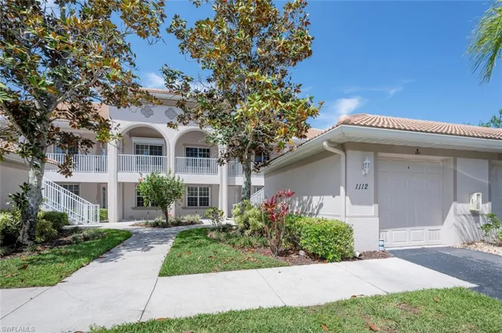 1112  Manor Lake  DR, Naples, FL 34110