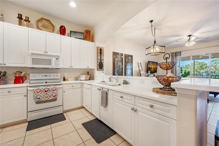 1112  Manor Lake  DR, Naples, FL 34110