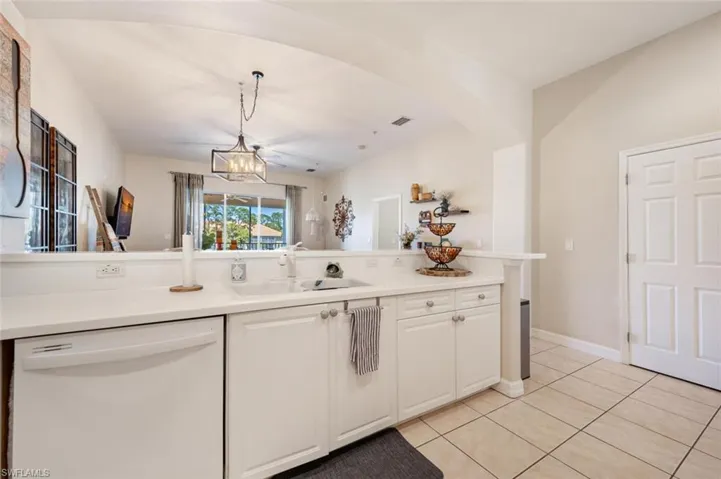 1112  Manor Lake  DR, Naples, FL 34110