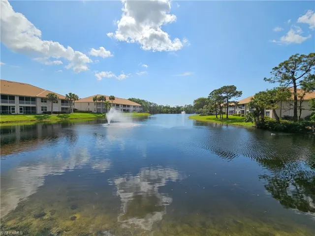 1112  Manor Lake  DR, Naples, FL 34110