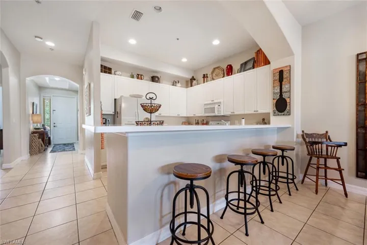 1112  Manor Lake  DR, Naples, FL 34110
