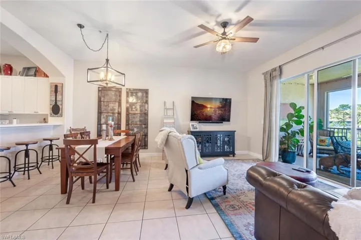 1112  Manor Lake  DR, Naples, FL 34110