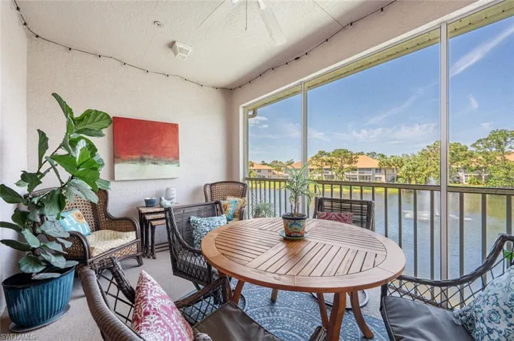 1112  Manor Lake  DR, Naples, FL 34110