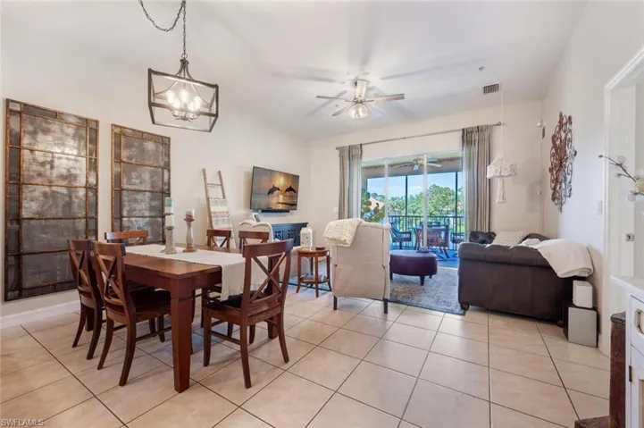 1112  Manor Lake  DR, Naples, FL 34110