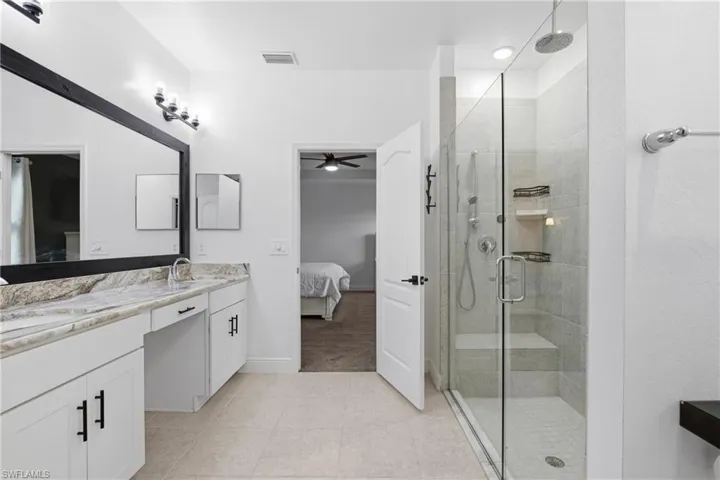 512 Nw 4th St, Cape Coral, Florida 33993