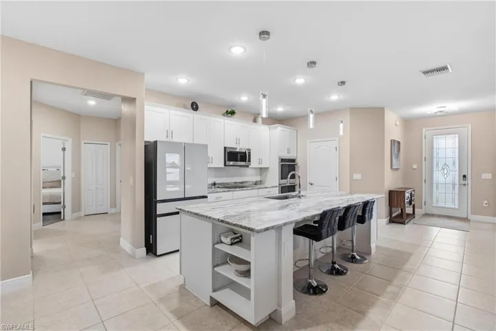 512 Nw 4th St, Cape Coral, Florida 33993