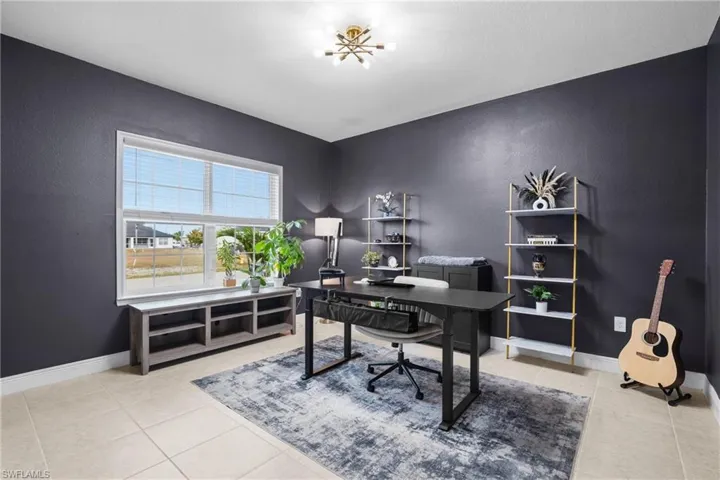 512 Nw 4th St, Cape Coral, Florida 33993
