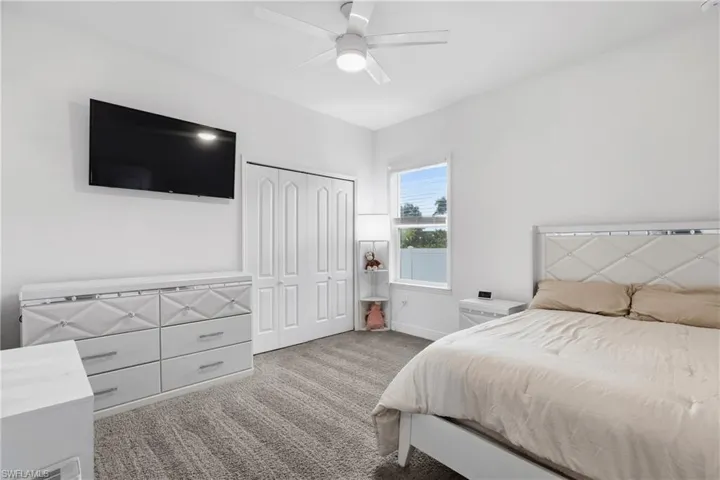 512 Nw 4th St, Cape Coral, Florida 33993